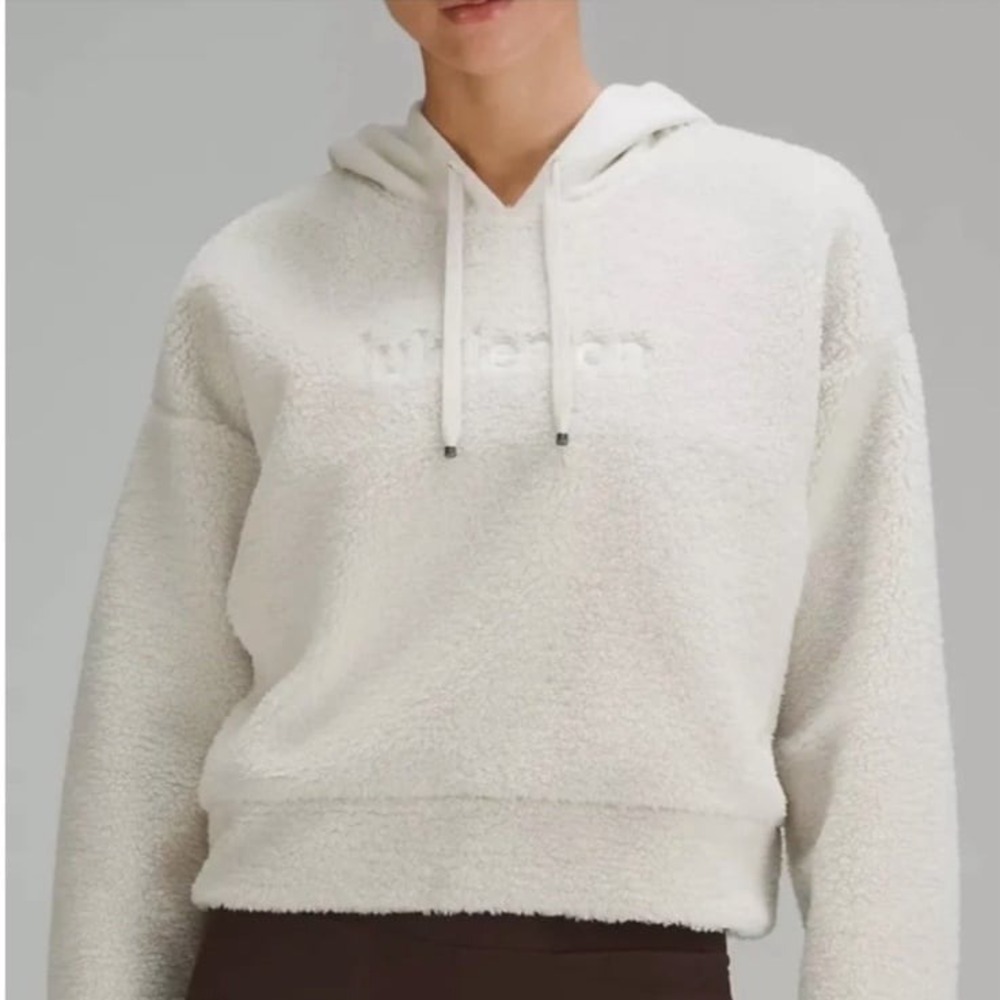 Lululemon Textured Embroidered fleece logo hoodie, in Bone, Size 10, EUC